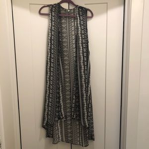 Black and white tribal pattern long Shaw